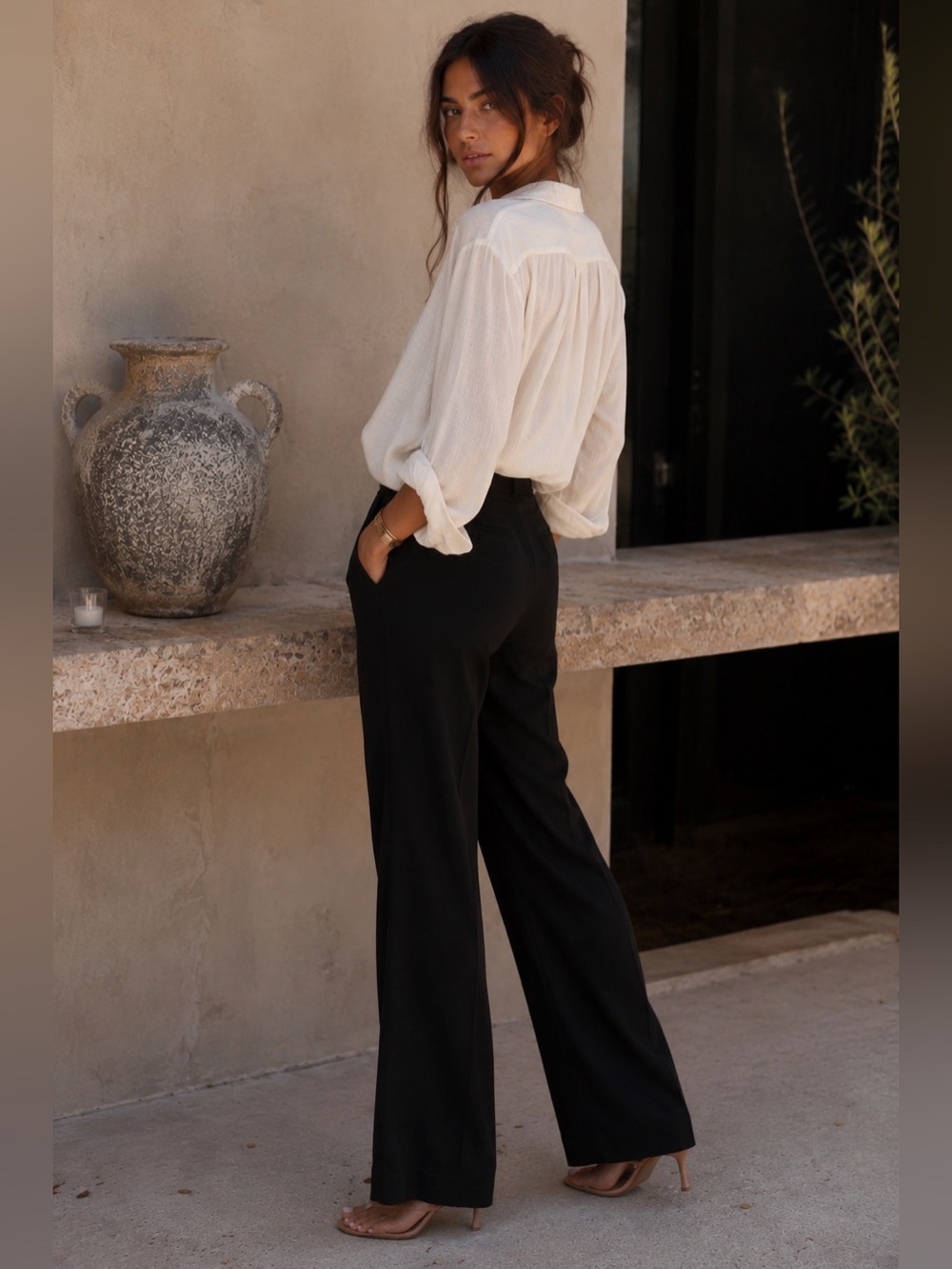 Aritzia| ‘Effortless’ Trouser Pants - Picture 2 of 12